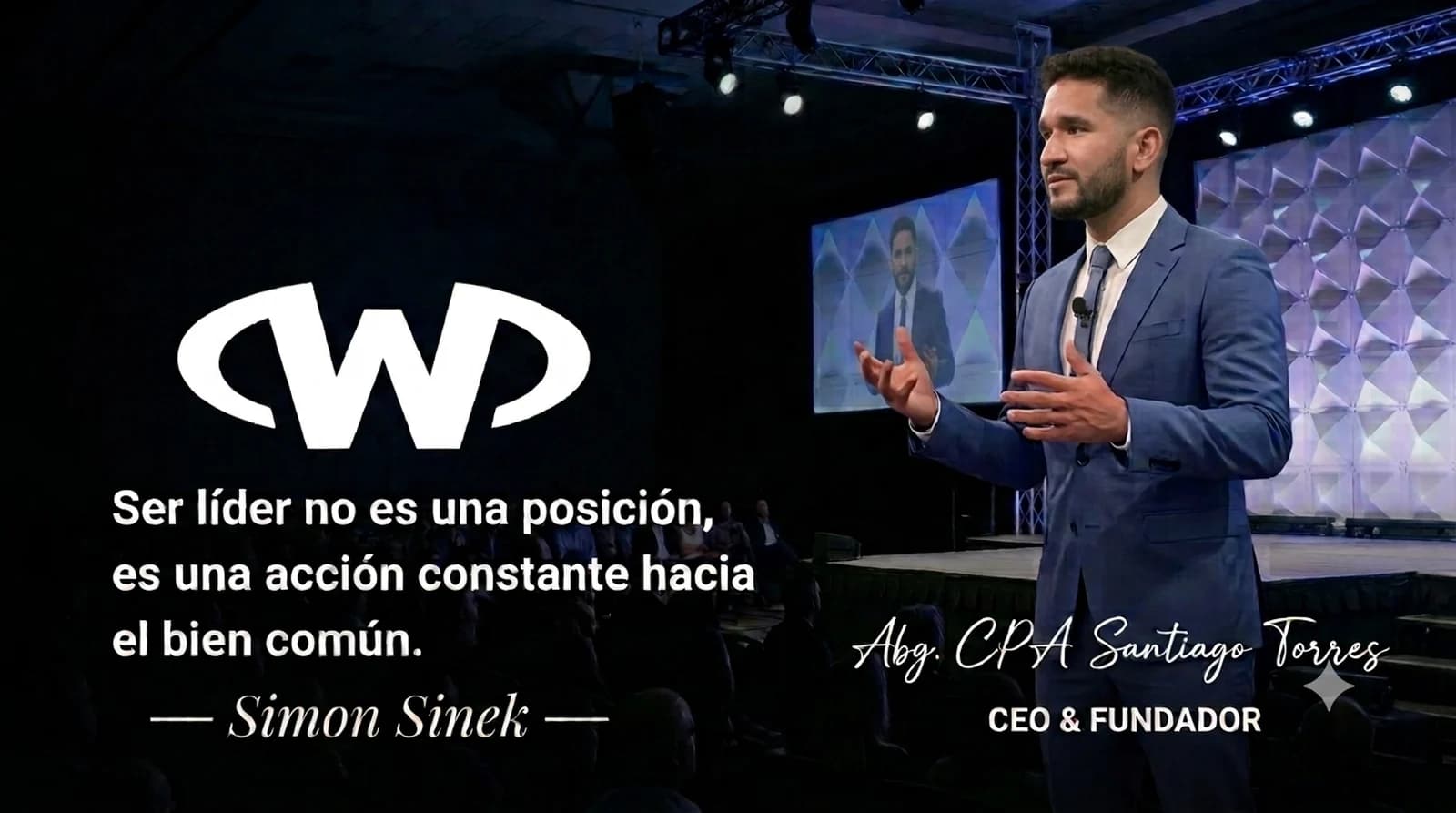 Ab. CPA Santiago Torres, CEO y fundador de AWCA, en un escenario